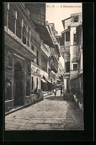 AK Benares, A Street
