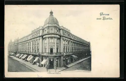 AK Berlin, Strassenpartie mit Central-Hotel
