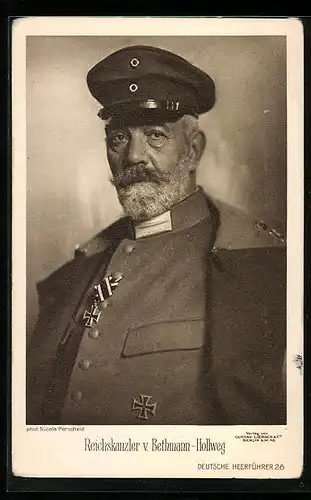 AK Reichskanzler von Bethmann Hollweg in Uniform mit Schirmmütze