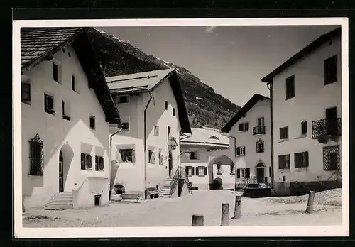 AK Bevers, Strassenpartie mit Häuseransichten