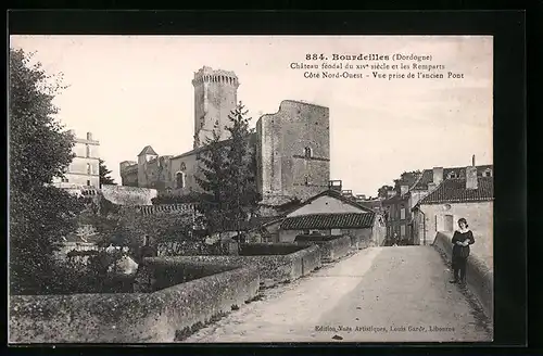 AK Bourdeilles, Le Chateau, Coté Nord-Ouest, Vue prise de l`ancien Pont