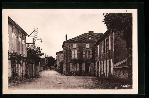 AK Varaignes, Rue principale et l`Ecole