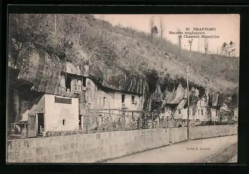 AK Brantome, Maisons troglodytes et Chambre Monolythe