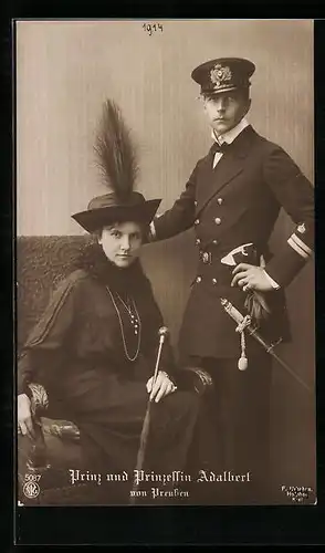 AK Prinz und Prinzessin Adalbert von Preussen in Uniform und schwarzen Kleid dargestellt