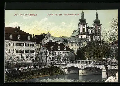 AK Donaueschingen, Schützenbrücke, Blick zur Kirche