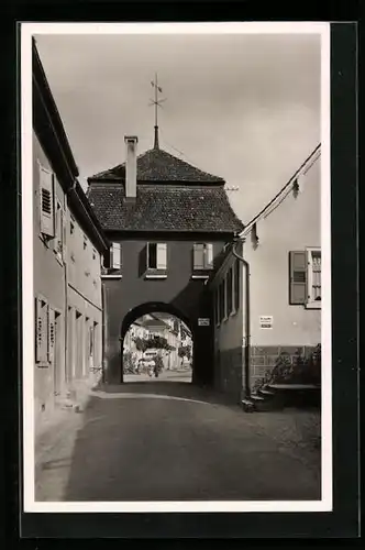AK Sulzburg i. Baden, Blick durch das Stadttor