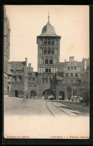 AK Lübeck, auf der Strasse zum Burgthor hin