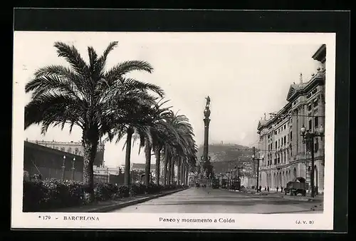 AK Barcelona, Paseo y monumento a Colon, Strassenbahn unterwegs