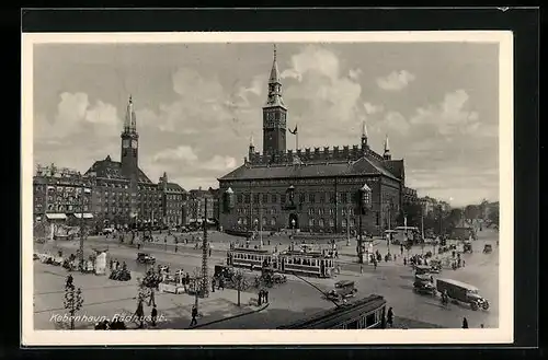 AK Köbenhavn, Radhusaet, Strassenbahn auf dem Stadtplatz