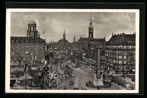 AK Köbenhavn, Vesterbrogade, Passanten und Strassenbahnen in der Stadt