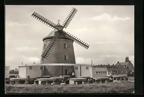 AK Halle a. Saale, Neustadt, vor der HO-Gaststätte Eselsmühle
