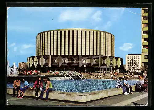 AK Dresden, vor dem Filmtheater Prager Strasse