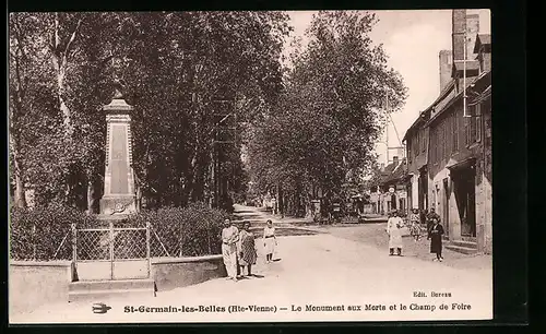 AK St-Germain-les-Belles, Le Monument aux Morts et le Champ de Foire