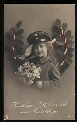 AK Junge in Uniform und mit militärischen Gruss, Tannenzweighufeisen