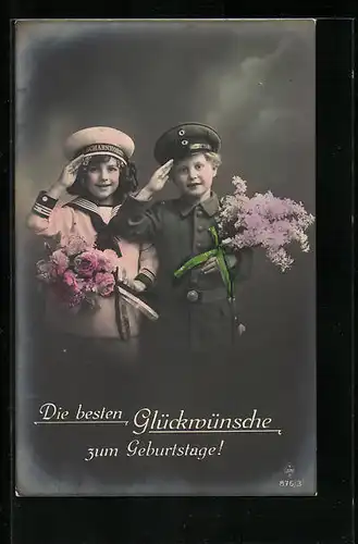 AK Zwei Kinder in Uniform beim militärischen Gruss, Kinder Kriegspropaganda