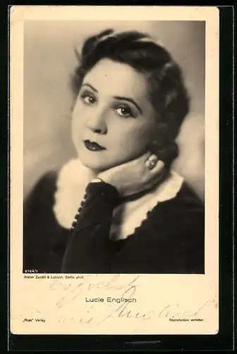 AK Schauspielerin Lucie Englisch mit verträumtem Blick