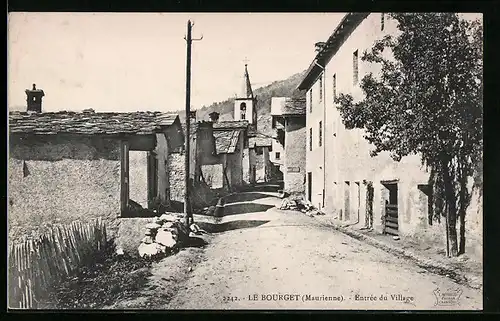 AK Le Bourget, Entrée du Village