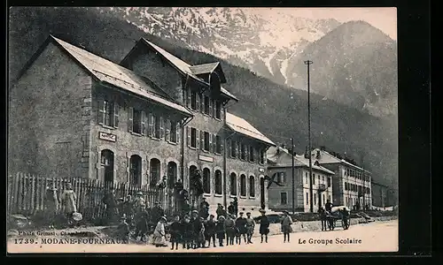 AK Modane-Fourneaux, Le Groupe Scolaire