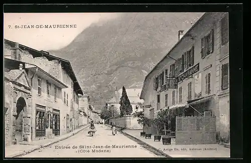 AK Saint-Jean-de-Maurienne, Entrée (cote Modane)