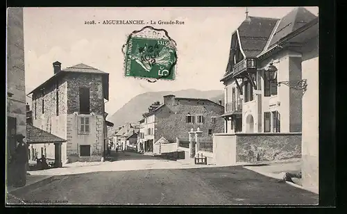 AK Aigueblanche, La Grande-Rue