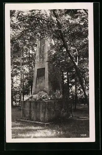 AK Wetzdorf, Grabmal auf dem Heldenberg