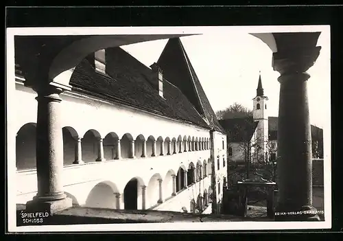 AK Spielfeld, Schloss