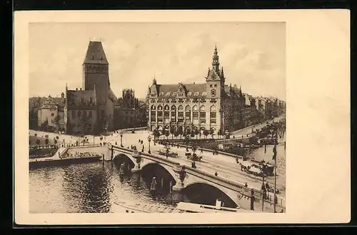 AK Berlin, Blick auf die Waisenbrücke und Märkisches Museum, Märkischer Platz und Wallstrasse