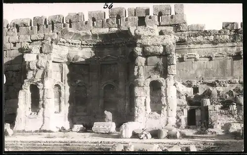 Fotografie unbekannter Fotograf, Ansicht Baalbek, Ruine der Antike