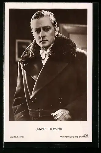 AK Schauspieler Jack Trevor im Mantel