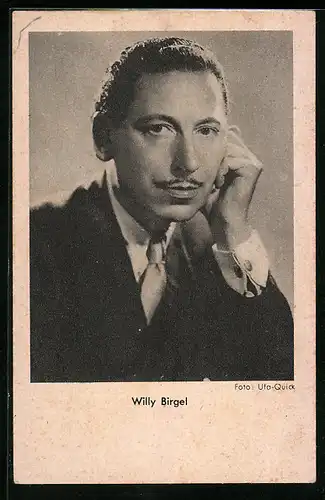 AK Schauspieler Willy Birgel in Denkerpose