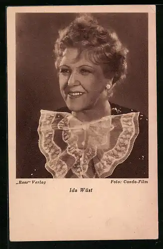 AK Schauspielerin Ida Wüst mit Fliege