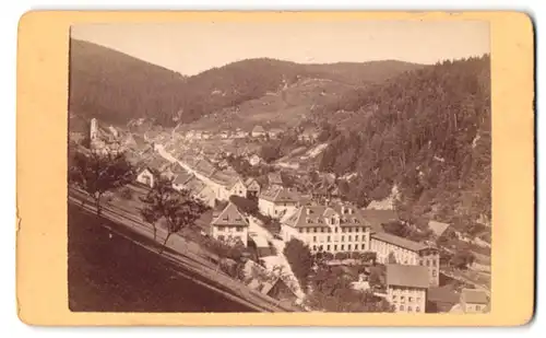 Fotografie unbekannter Fotograf, Ansicht Triberg, Blick auf den Ort im Schwarzwald