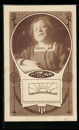 Foto-AK Mädchen mit lockigem Haar, künstlerisches Motiv