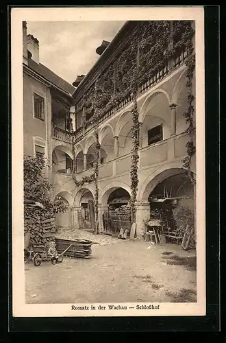 AK Rossatz in der Wachau, Schlosshof
