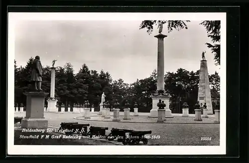 AK Heldenberg bei Wetzdorf, Standbild F. M. Graf Radetzky mit Helden aus den Jahren 1848-1849