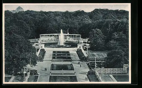 AK Dresden, Jubiläums-Gartenbau-Ausstellung 1926, Rosenhof vom grünen Dom gesehen