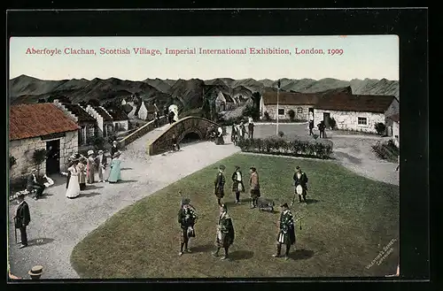 AK London, Imperial International Exhibition 1909, Aberfoyle Clachan, Scottish Village