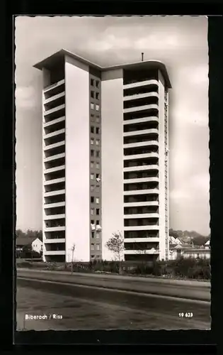 AK Biberach /Riss, Blick auf mehrstöckiges Wohngebäude