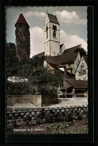 AK Riedlingen a. D. / Württ., Strassenpartie mit Blick auf Kirche