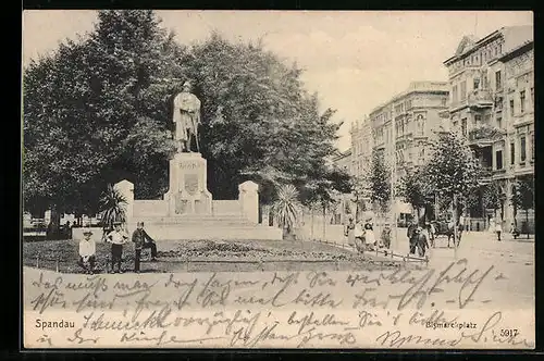 AK Berlin-Spandau, Bismarckplatz mit Denkmal