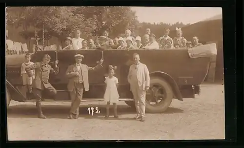 AK Voll besetzter Autobus