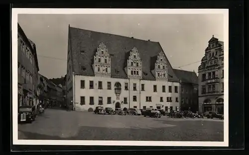 AK Meissen a. d. Elbe, Strassenpartie mit Rathaus