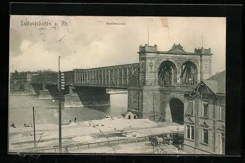 AK Ludwigshafen a. Rh., Rheinbrücke im Sonnenlicht