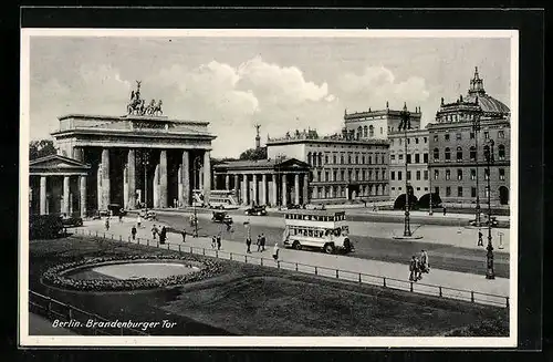 AK Berlin, Brandenburger Tor am Pariser Platz