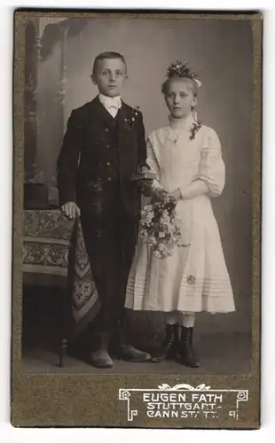 Fotografie Eugen Fath, Stuttgart, junges Paar zur Kommunion im Kleid und Anzug