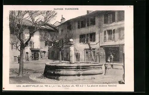 AK Albertville, La place et ancienne fontaine