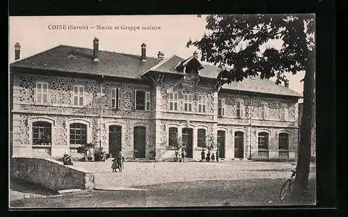 AK Coise, Mairie et Groupe scolaire