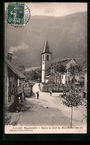 AK Aiguebelette, Eglise au pied du Mont-Grêle