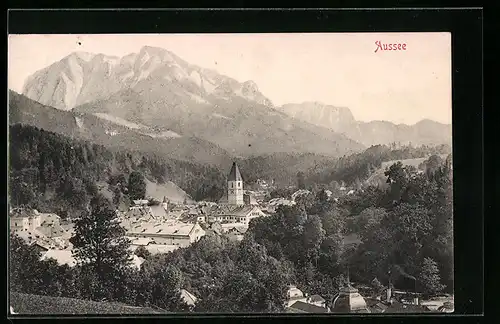 AK Aussee, Ortsansicht mit Blick auf die Berge