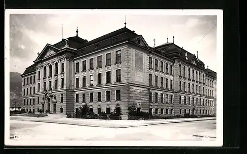 AK Leoben, Hochschule mit Strasse